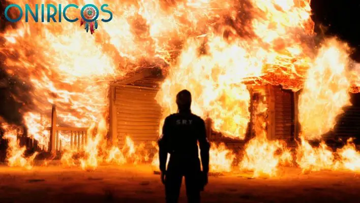 significado de soñar con quemar tu casa